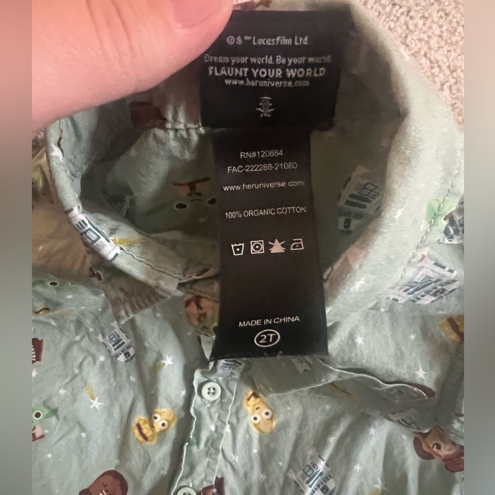 Star Wars Our Universe Toddler Button Up Shirt Baby Yoda 2T - Picture 3 of 4